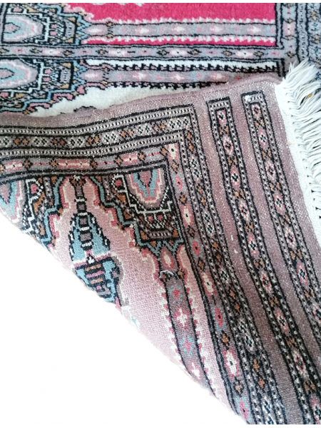 Perzský koberec s hodvábom 136 x 49 cm